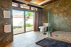 Luxury Home on Golf Course with Pool and Spa