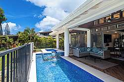 Luxury Home on Golf Course with Pool and Spa