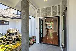 House with AC, Theater Room and Pool