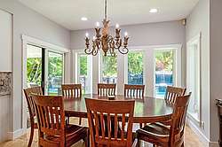 House with AC, Theater Room and Pool