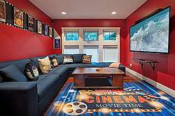 House with AC, Theater Room and Pool