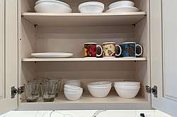 Kihei Akahi Maui Ocean View Condo - Cups Bowls